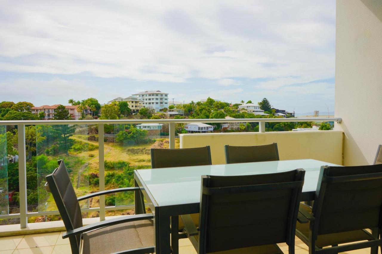 Sea Views At Dalgety Apartment Townsville Bagian luar foto